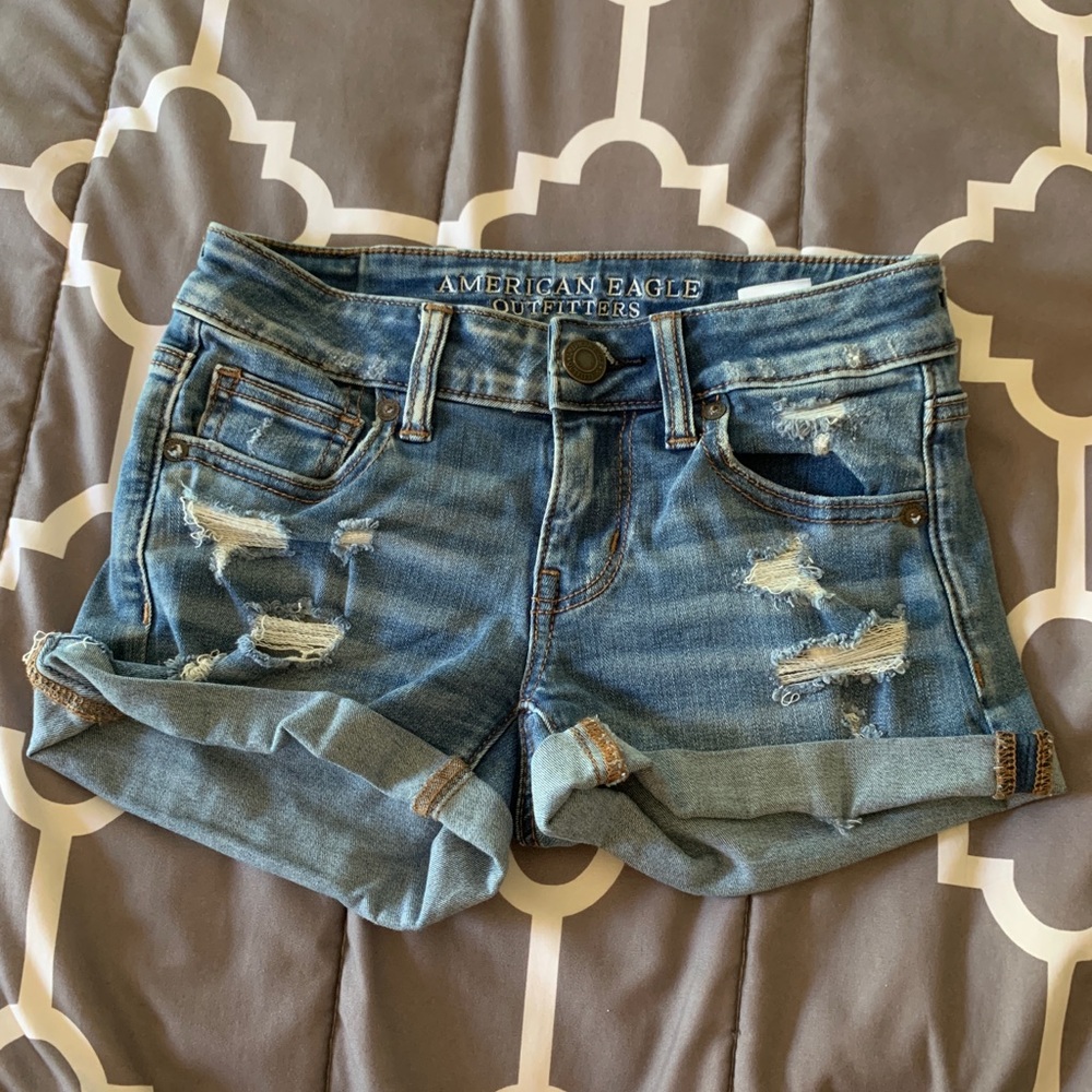 American eagle low rise shorts